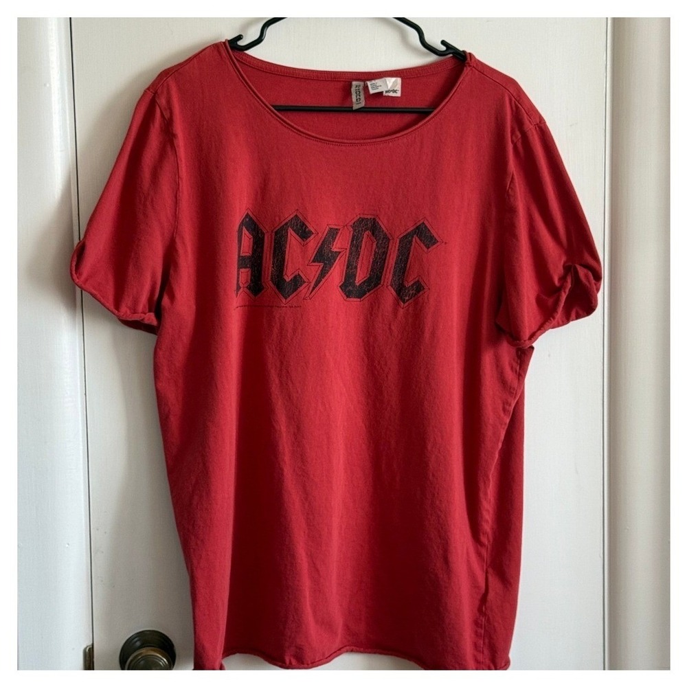 H&M Divided AC/DC Graphic Tee  Short Sleeve Rock Band Logo Women's Shirt Large